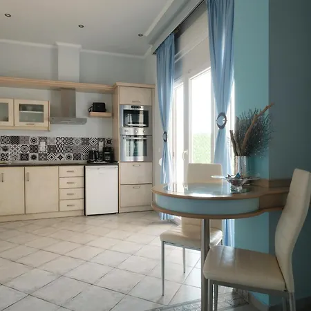 Ξενοδοχείο με διαμερίσματα Margarita's Luxury Άγιος Στέφανος