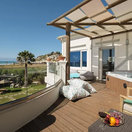 Ξενοδοχείο με διαμερίσματα Margarita's Luxury 4*